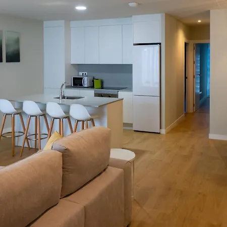 Luz De Luna Daire Abades (Tenerife)